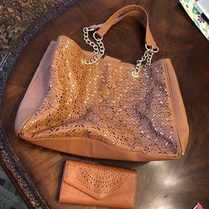 Women’s laptop bag and matching wallet